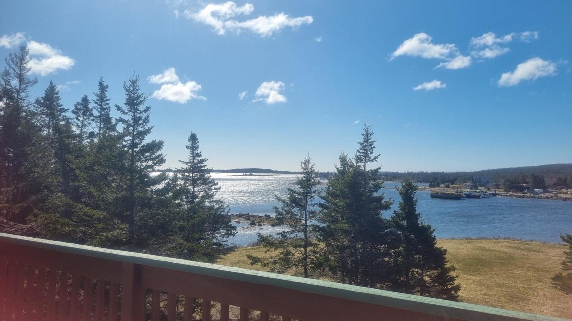 Oceanfront Apartments Port Dufferin Exterior photo